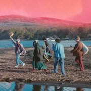 Bialystocksのダンスを逆再生、最新曲「近頃」ミュージックビデオ
